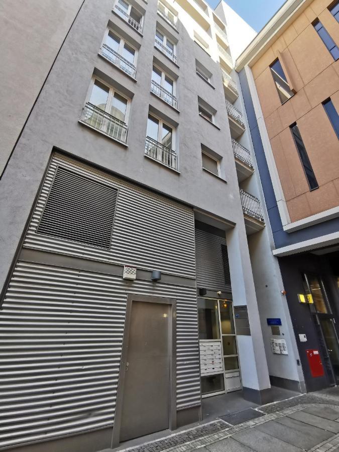 Zentrale - Ferienwohnung Am Thomaskirchhof ライプツィヒ エクステリア 写真