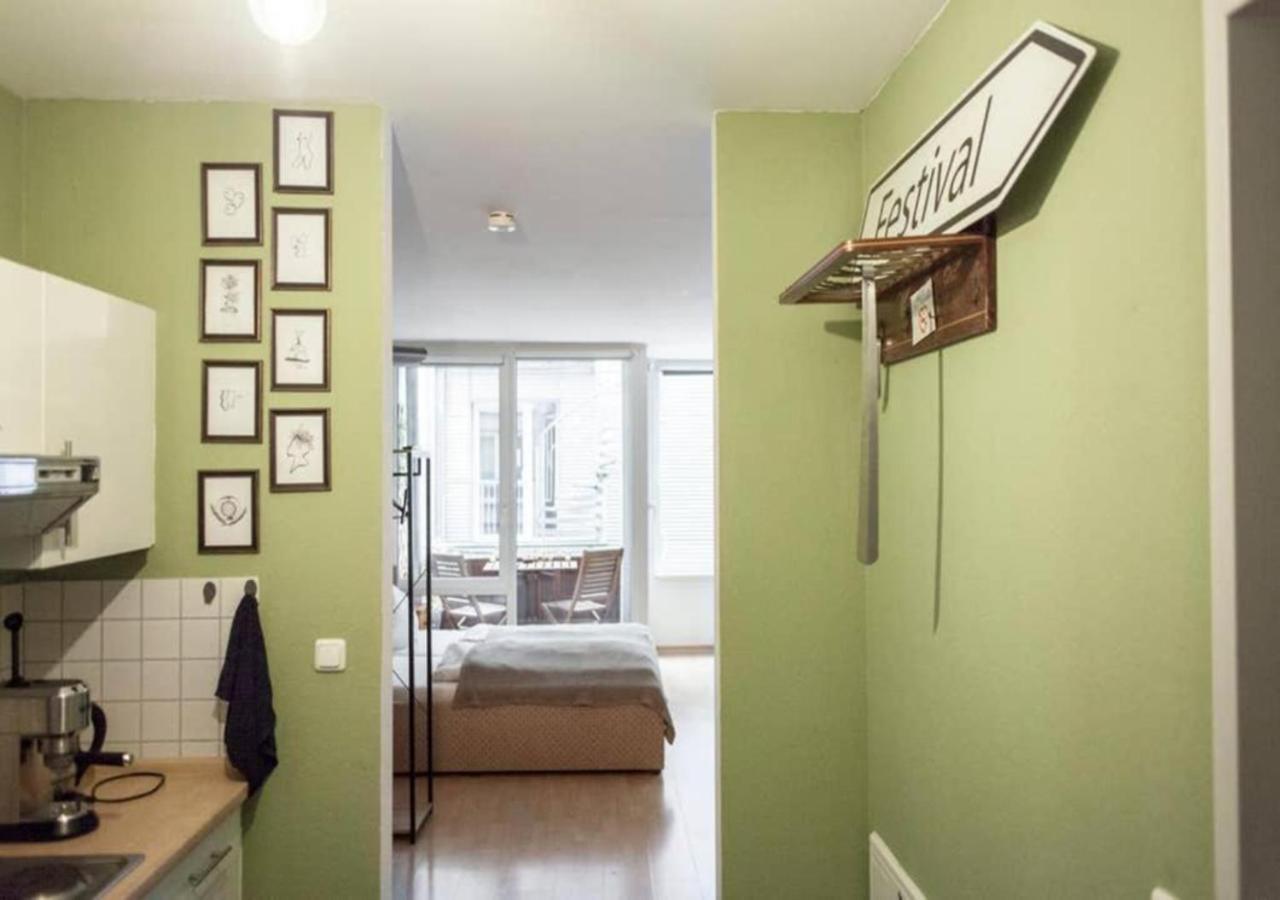 Zentrale - Ferienwohnung Am Thomaskirchhof ライプツィヒ エクステリア 写真