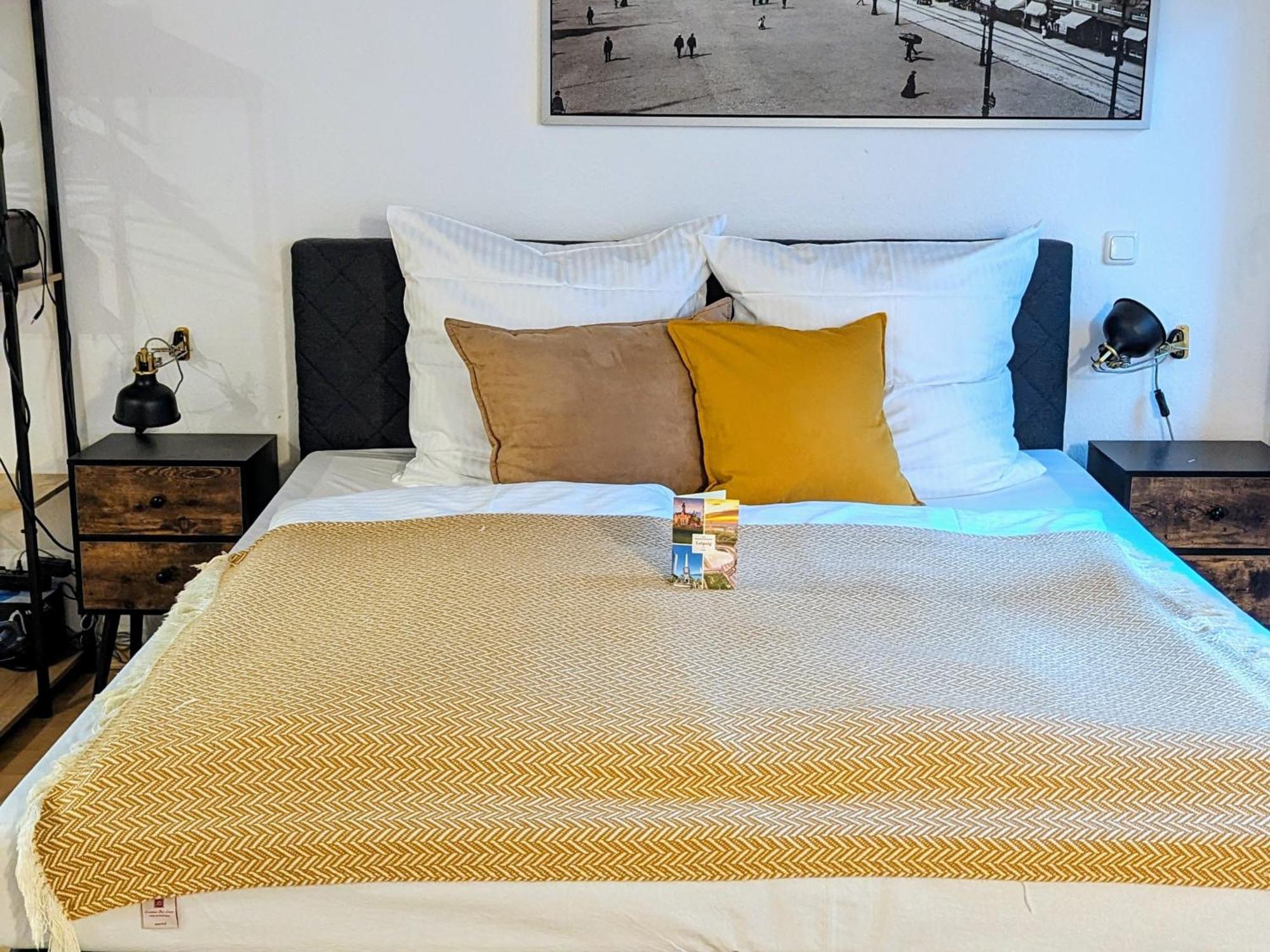 Zentrale - Ferienwohnung Am Thomaskirchhof ライプツィヒ エクステリア 写真